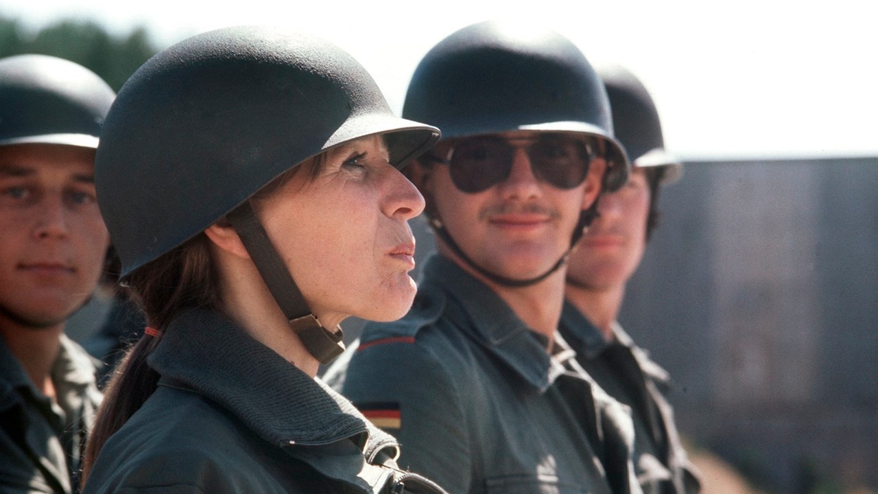 Helga Feddersen in Uniform der Bundeswehr