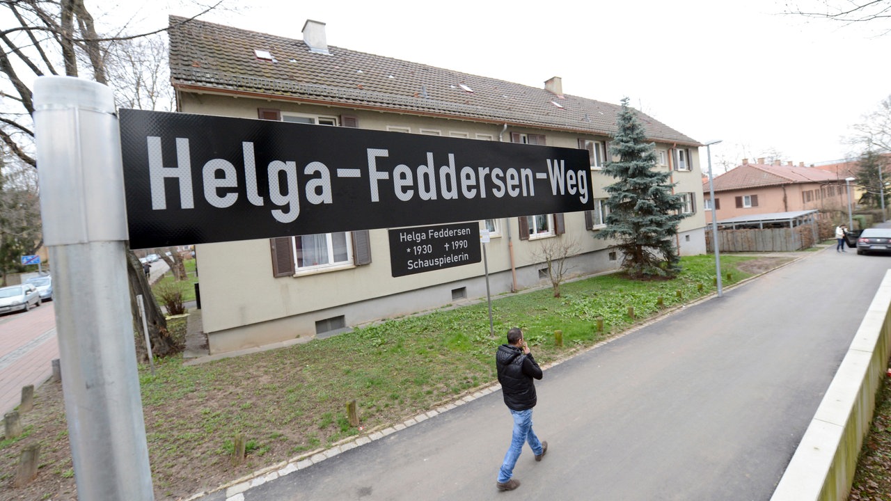 Straßenschild Helga-Feddersen-Weg