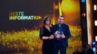 Den Deutschen Fernsehpreis für "maischberger" nahm die WDR-Redakteurin Elke Maar stellvertretend für Sandra Maischberger entgegen. Die Moderatorin war bei der Preisverleihung in Köln nicht dabei, da ihre Talkshow am gleichen Abend lief.