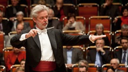 Jukka-Pekka Saraste dirigiert das WDR Sinfonieorchester
