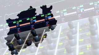 Montage: NRW Silhouette, Mischpult in einem Fernsehstudio