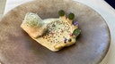 Sterneküche: Spargel mit Zander und Lorbeer Beurre-Blanc von Dennis Kuckuck, Restaurant Vendome, Schloss Bensberg