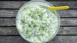Das Bild zeigt Gurkensalat