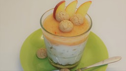 Pfirsich-Quark-Dessert