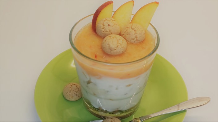 Pfirsich-Quark-Dessert