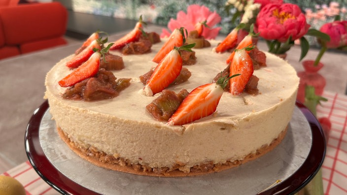 Ein Foto von einem Rhabarber-Cheesecake