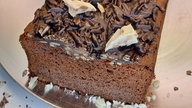 Schokokuchen mit Mandelsplitterdecke