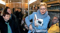 Doris Dörrie liest Fans in der U-Bahn vor